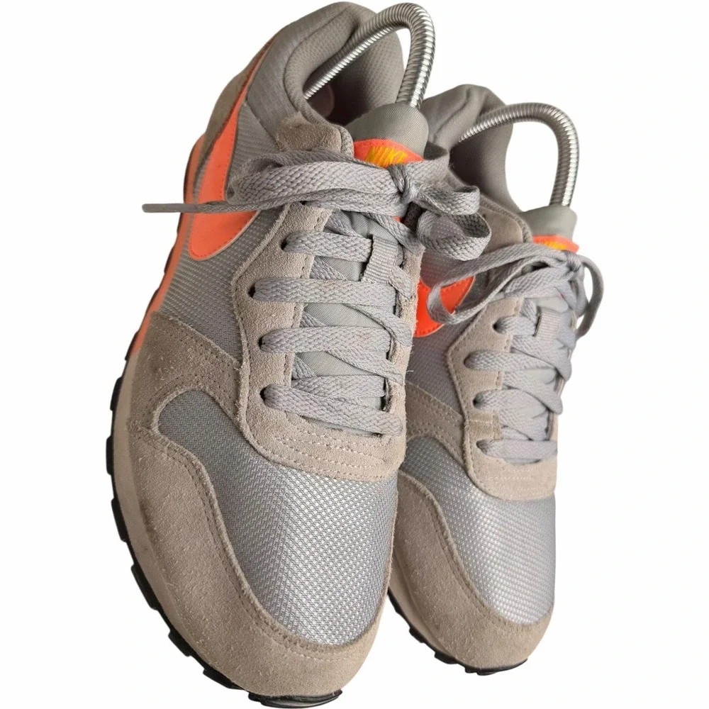 Nike‎ MD Runner 2 Womens 9 Gray Mango Peach Waffle Sole Sneakers Retro Running